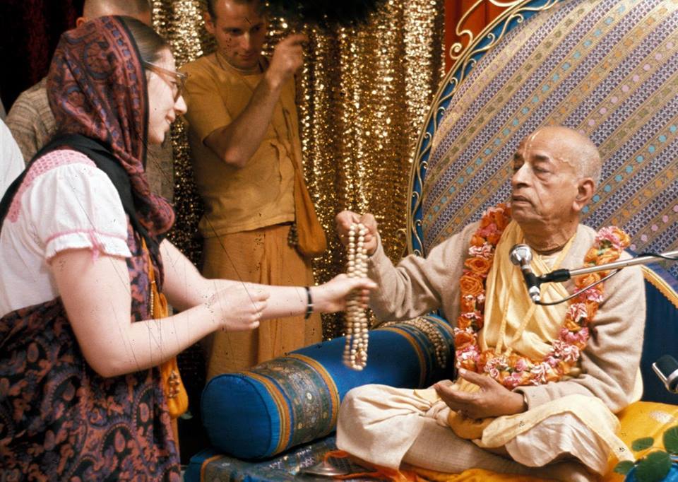 VRINDAVANBAZAAR.COM Hare Krishna Chanting Beads